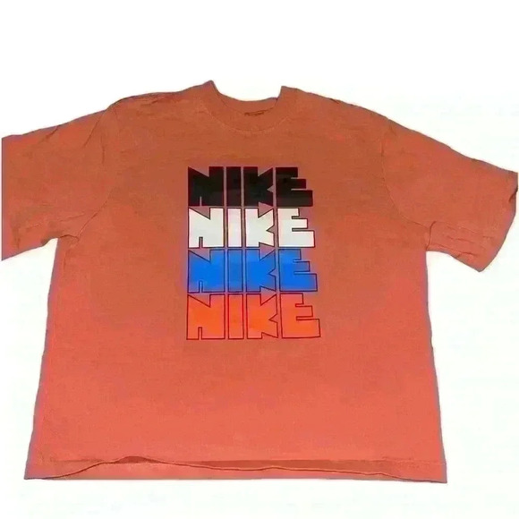 Women’s Nike Short Sleeve T-Shirt - Picture 1 of 3